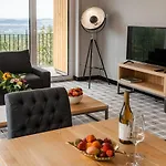 公寓式酒店 Kazalnica Family&conference 卡尔帕奇