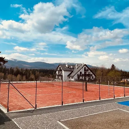 Aparthotel Kazalnica Family&conference Kolo Karpacza 4*